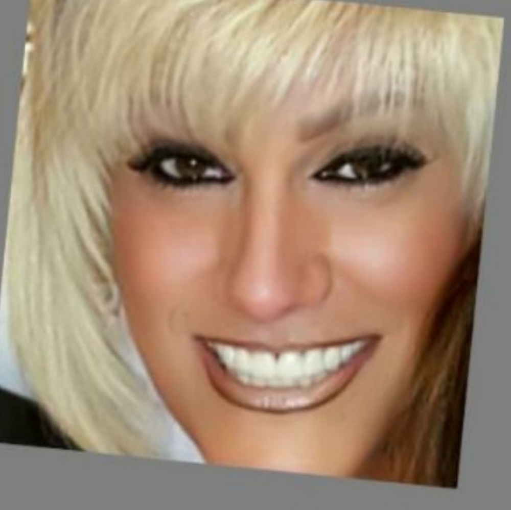 Meet your Posher, Gina